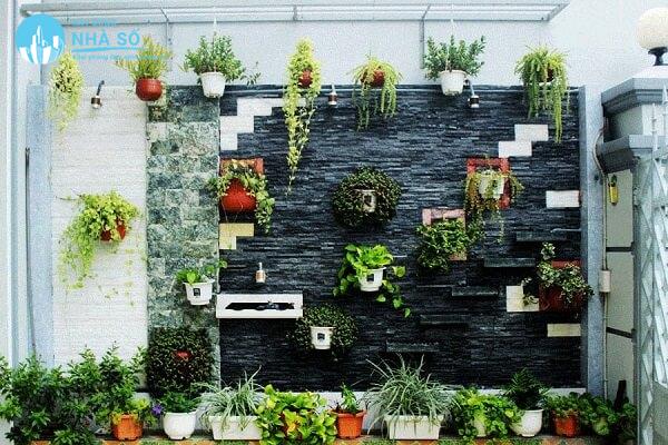 Tường sân vườn điểm nhấn, sự độc đáo của ngôi nhà