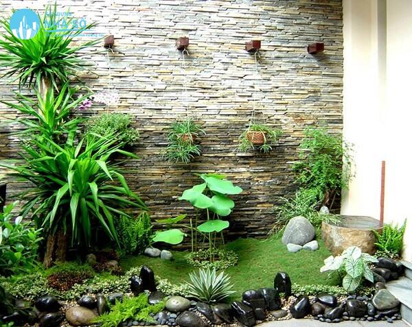 Sân vườn mini trước nhà với thiết kế đẹp