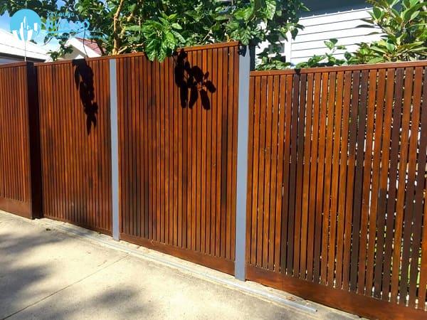 Ưu điểm của hàng rào bê tông giả gỗ